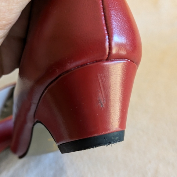 Ruby Red Kitten Heel - Size 7 Narrow - Picture 6 of 6